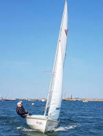 Wayfarer dinghy sailors